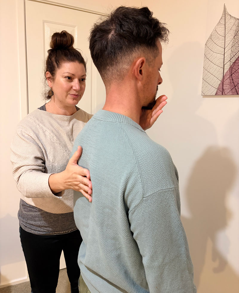 postural-correction-bodyworkx-ringwood posural correction with Simone at Bodyworkx Clinic